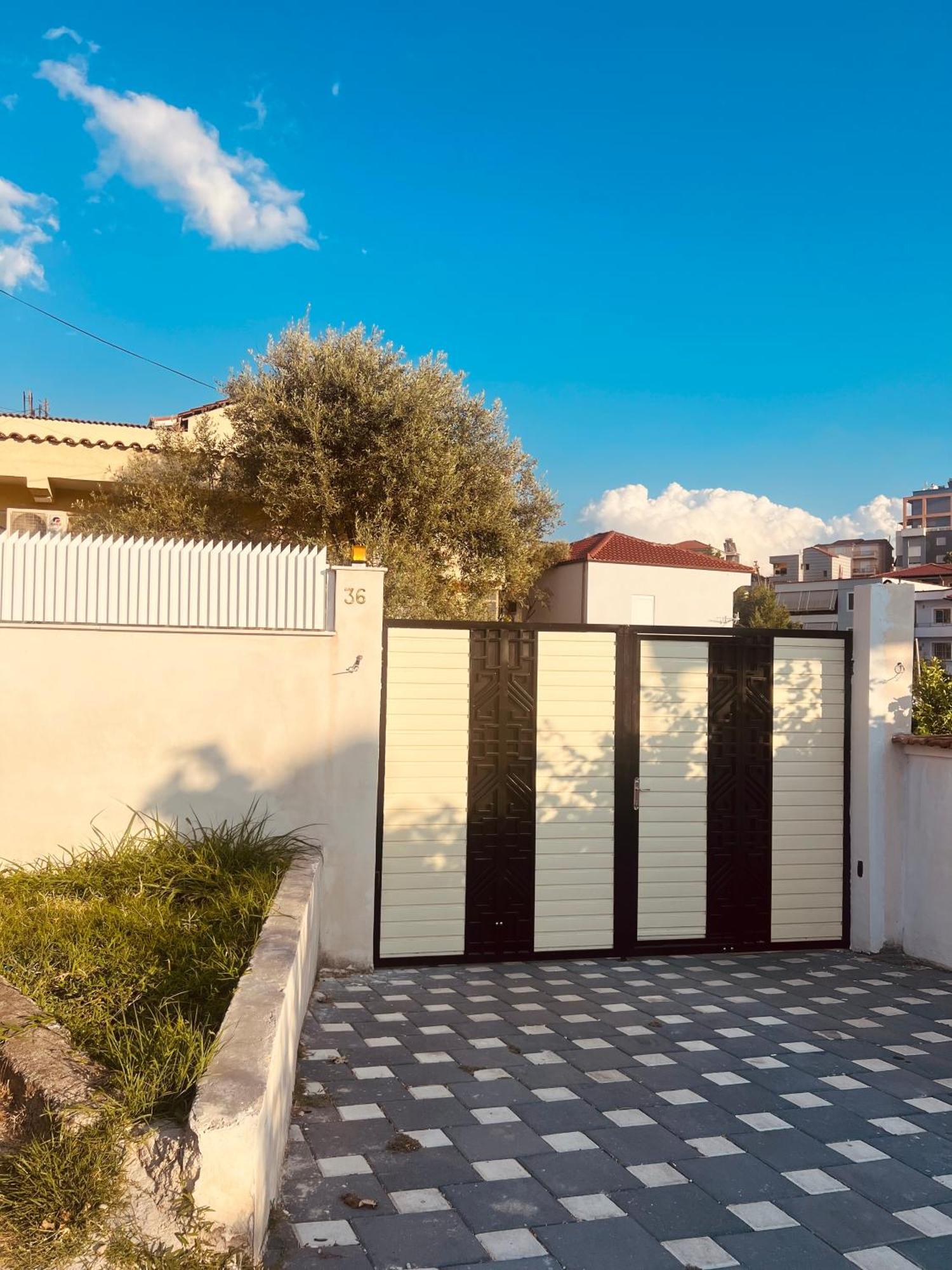 Tirana View Apartments Esterno foto